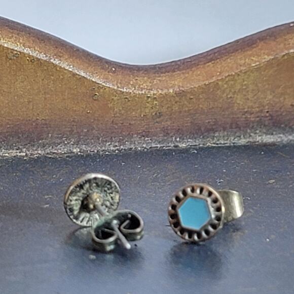 Turquoise Hexagon Stud Earrings with Vintage Filigree Setting, Elegant Design - Picture 9 of 10